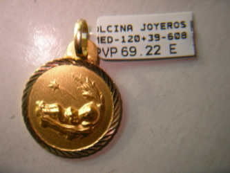 medallas de oro, plata, virgenes, cristos