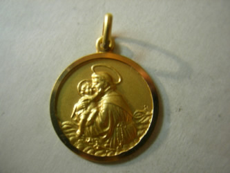 medallas de oro, plata, virgenes, cristos