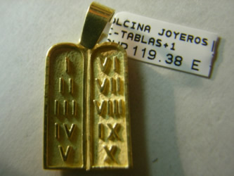medallas de oro, plata, virgenes, cristos