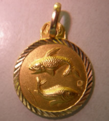 medallas de oro, plata, virgenes, cristos