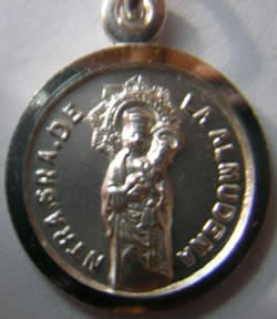 medalla virgen de la almudena